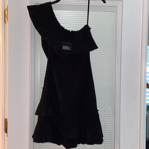 NWT WHBM One Shoulder Ruffle Hem dress - Picture 6 of 8